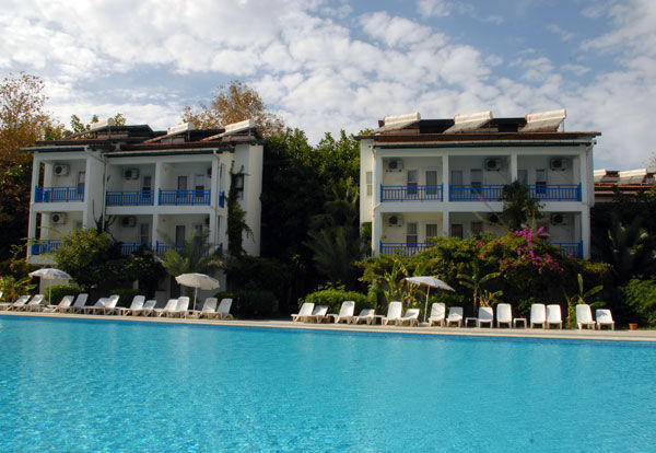 OASIS BEACH CLUB 3.jpg